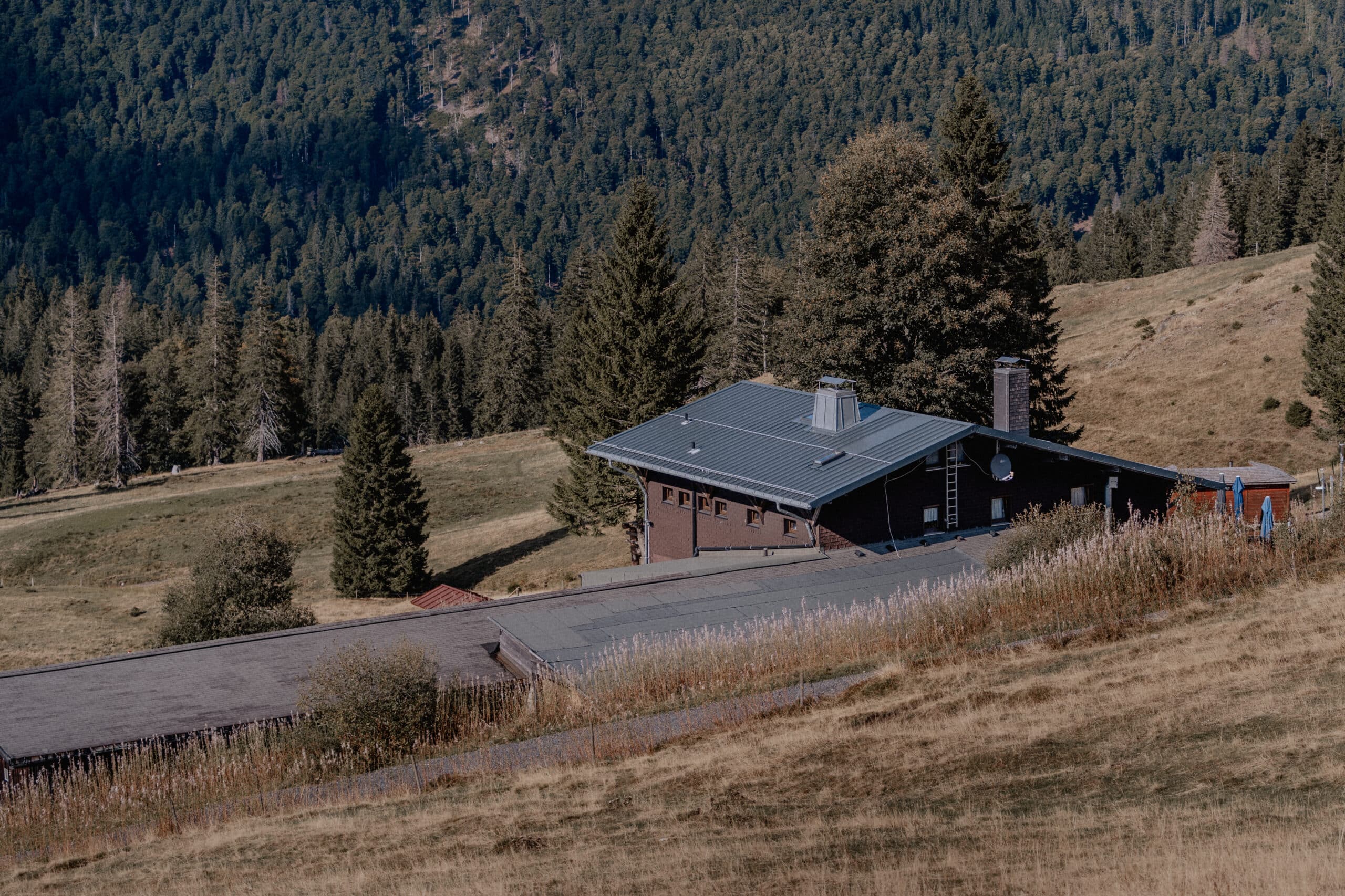 Hochzeitslocation heiraten in der Krunkelbachhütte in Bernau im Schwarzwald Hochzeit und Eventlocation Hochzeitsfotograf Hochzeitsvideograf Muddy Boots and Dirty Fringe Andreas Jünger Andy Familienbetrieb