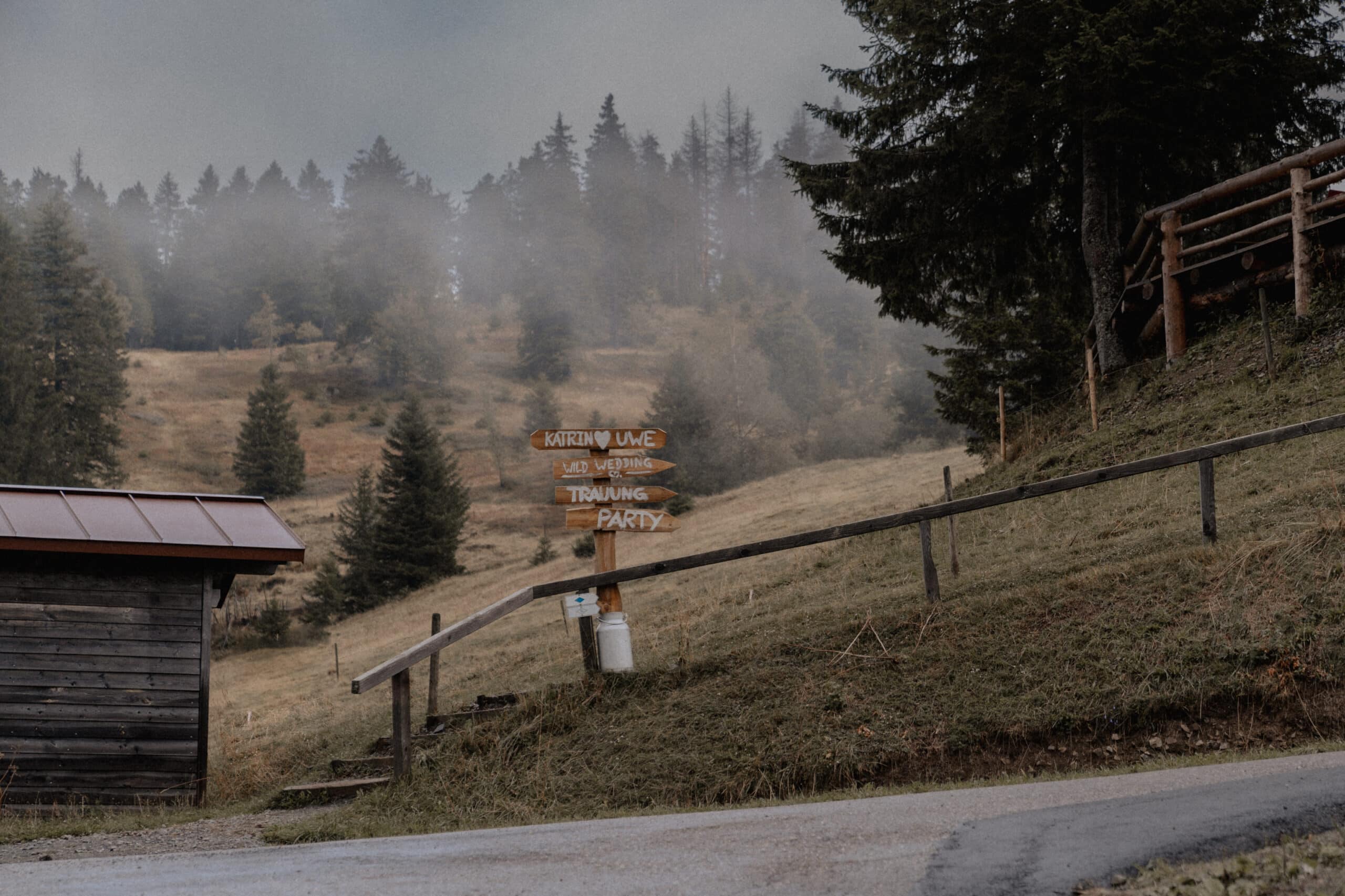 Hochzeitslocation heiraten in der Krunkelbachhütte in Bernau im Schwarzwald Hochzeit und Eventlocation Hochzeitsfotograf Hochzeitsvideograf Muddy Boots and Dirty Fringe Andreas Jünger Andy Familienbetrieb
